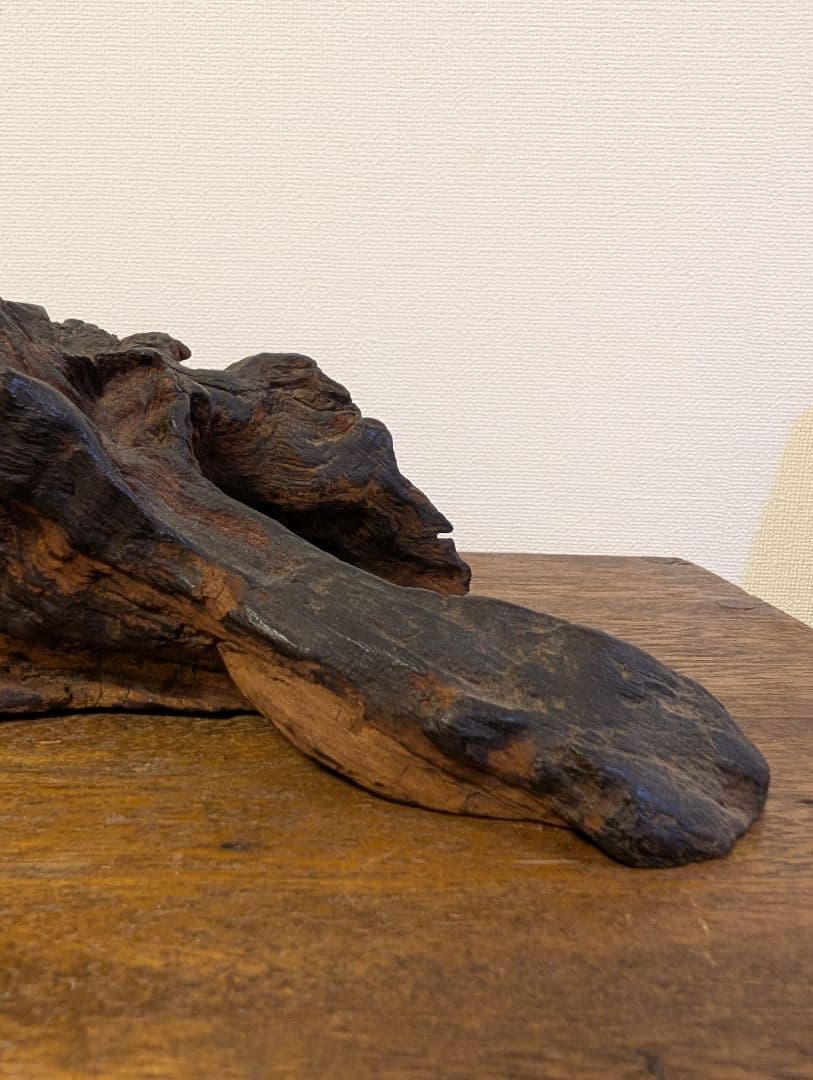 枯木　古木　木製仏像台 黒漆塗り　波濤彫刻　古美術　骨董