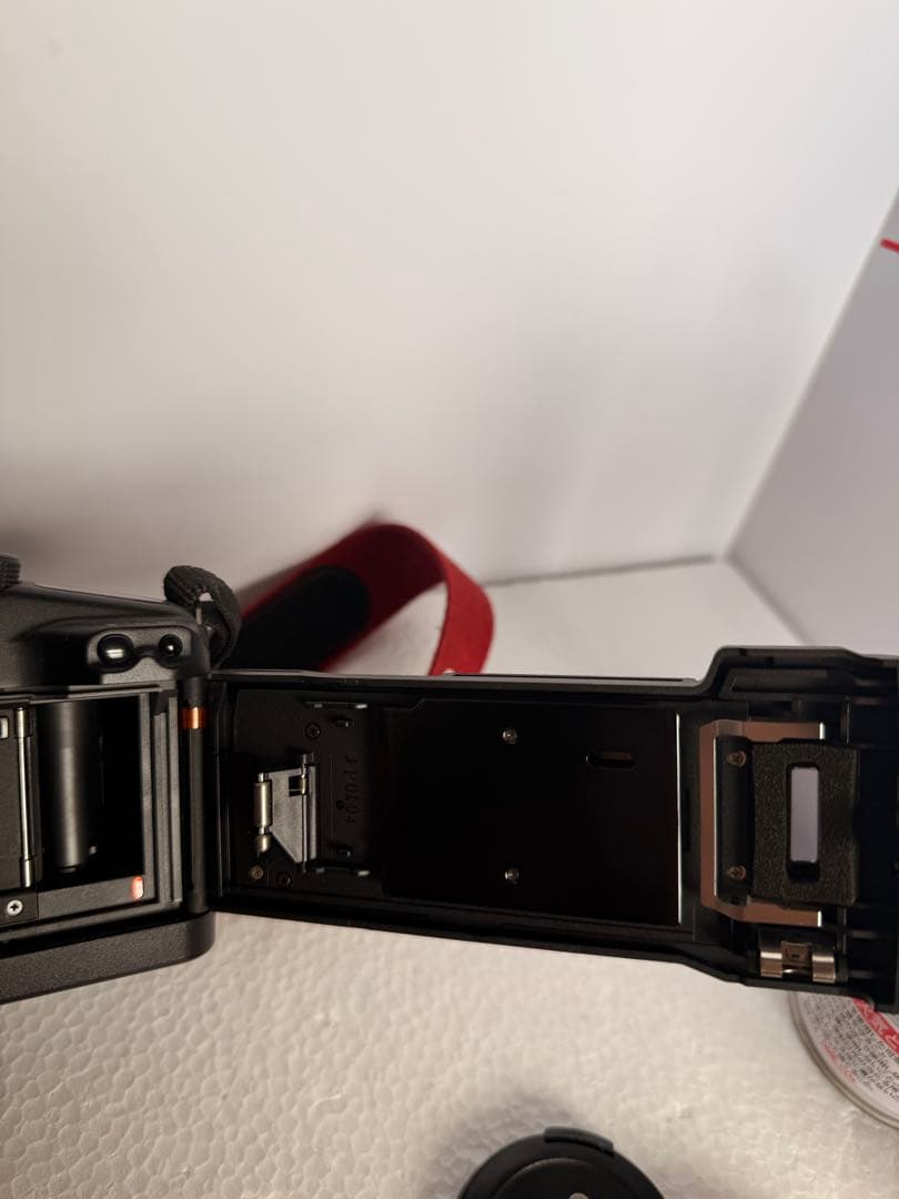 Canon一眼レフ　EOS7　フィルムカメラ　レンズ28-105　セット