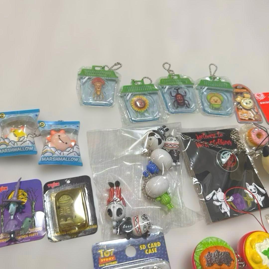 キャラクター　キーホルダー　ストラップ　セット