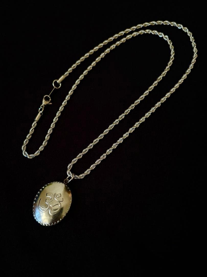 【年始価格】　　藤井風さん　女神ラクシュミー〈ピンク〉オームペンダント⭐︎おまけ付