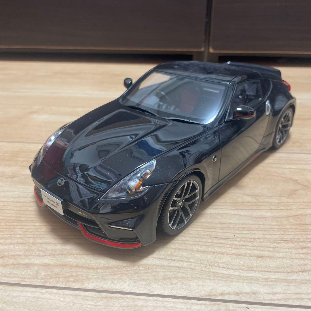 日産フェアレディZ 370Z NISMO GTSPIRITミニカー 1/18 黒
