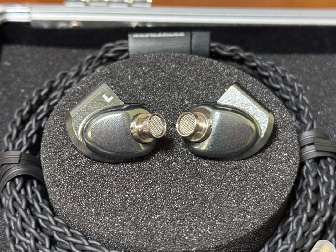 Acoustune HS1697TI ARC52付き