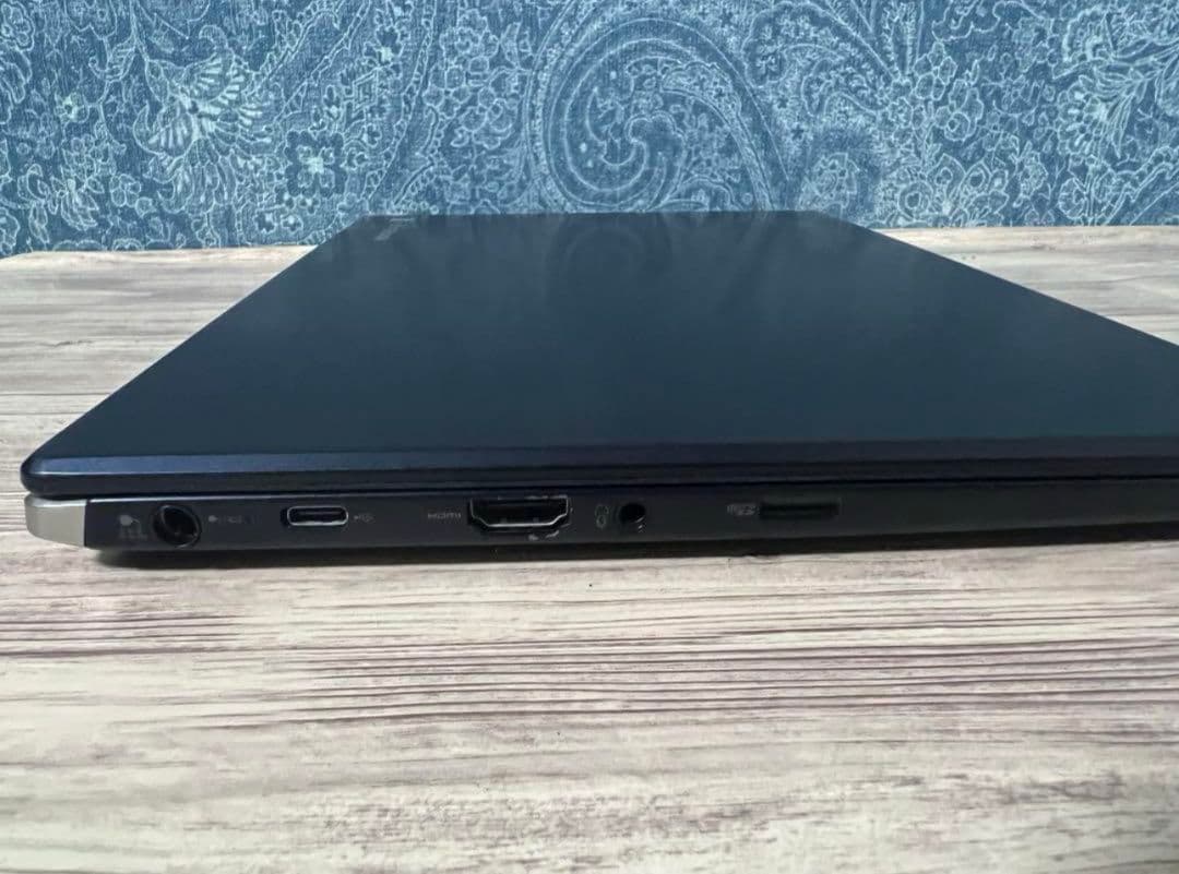 フルHD神速軽い東芝 G83 第8世代i5メモリ16GB SSD512GB