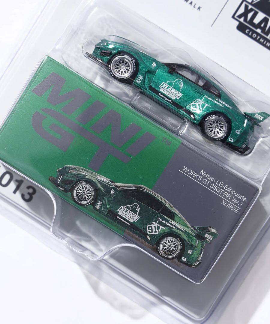 MINIGT LBWK × XLARGE GT NISSAN 35GT 白