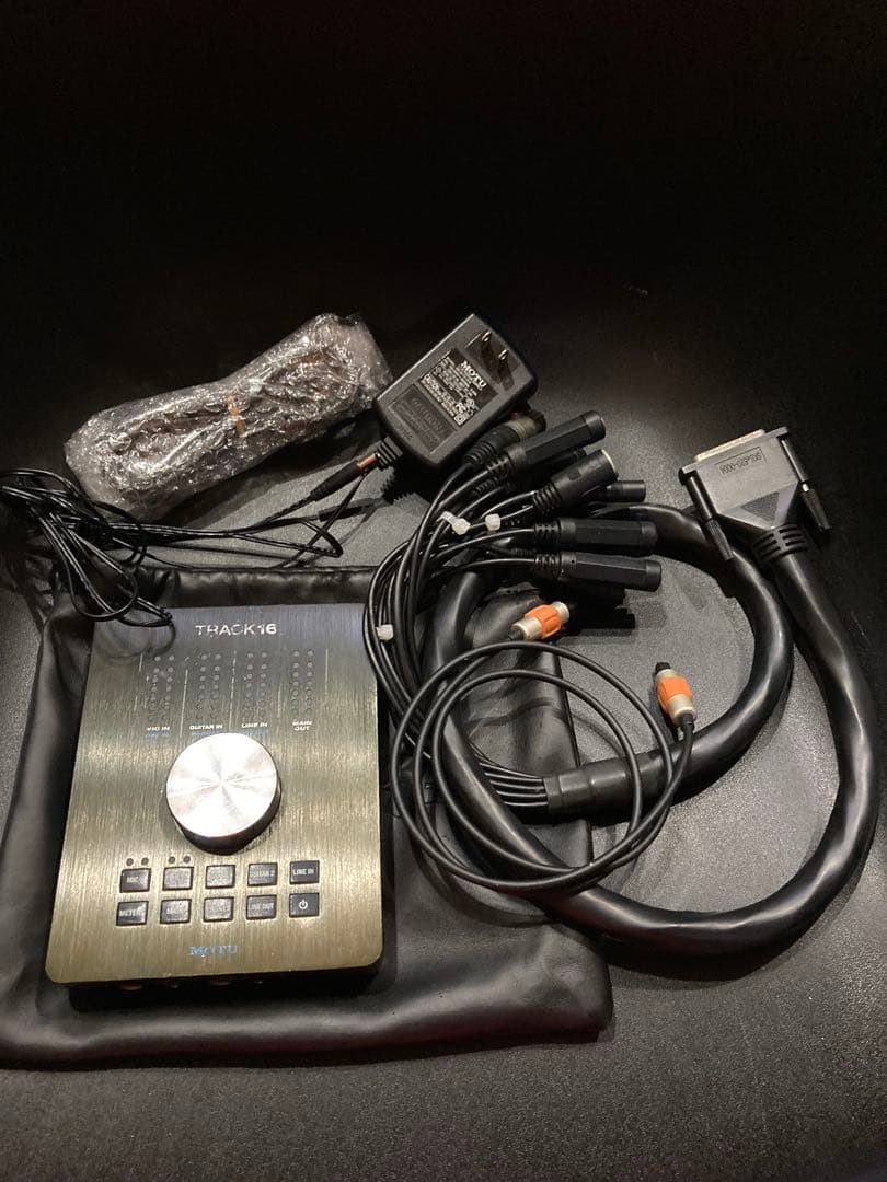 p*c様 MOTU TRACK16 オーディオインターフェイス