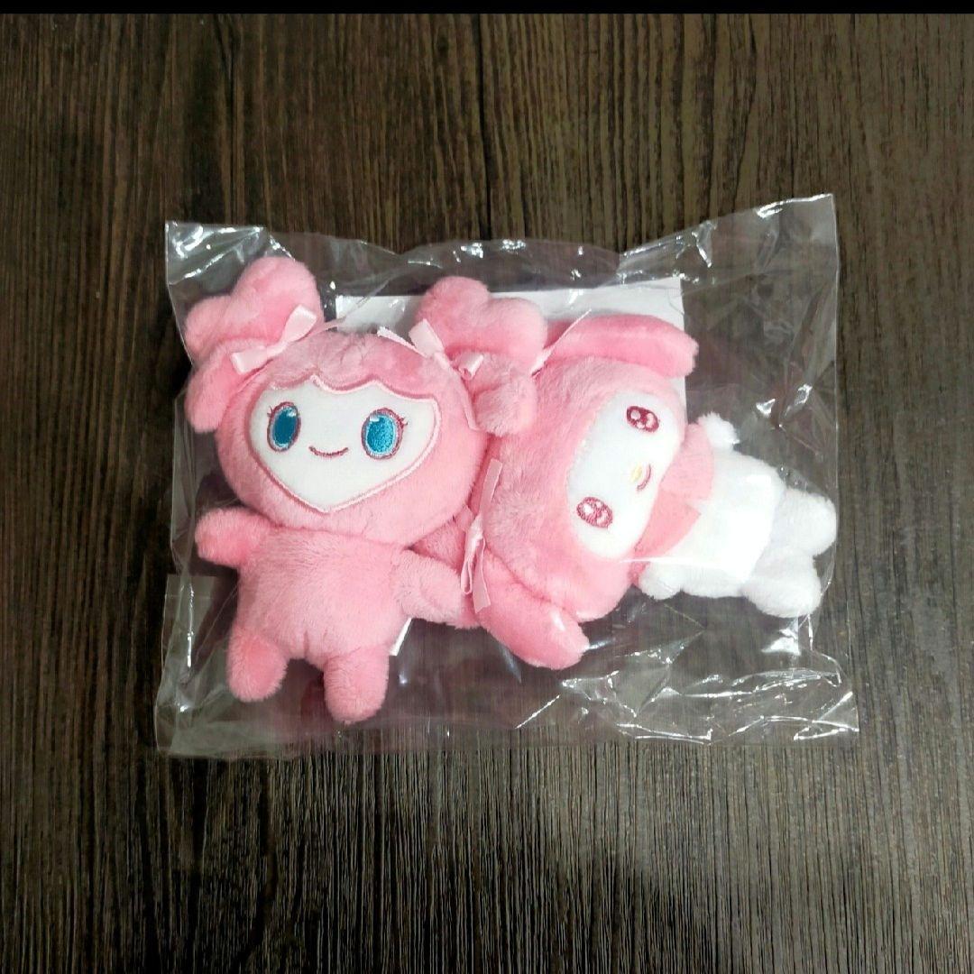 TWICE LOVELYS　SANRIO 受注 バッグチャーム モモ　モブリー