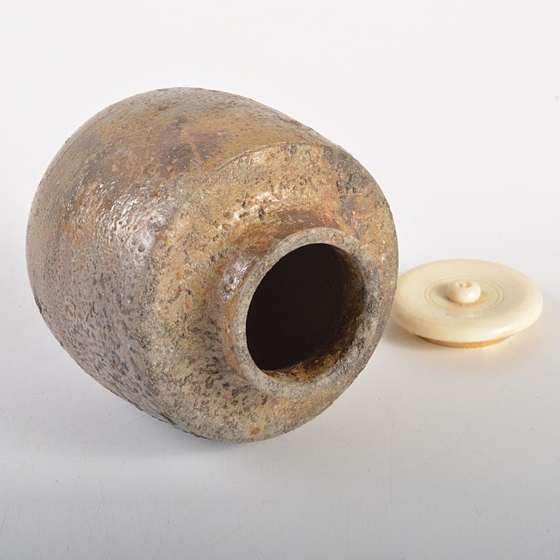 備前焼　金重利陶苑　金重利右衛門　陶弘造　茶入　仕覆付　共箱　V　6595