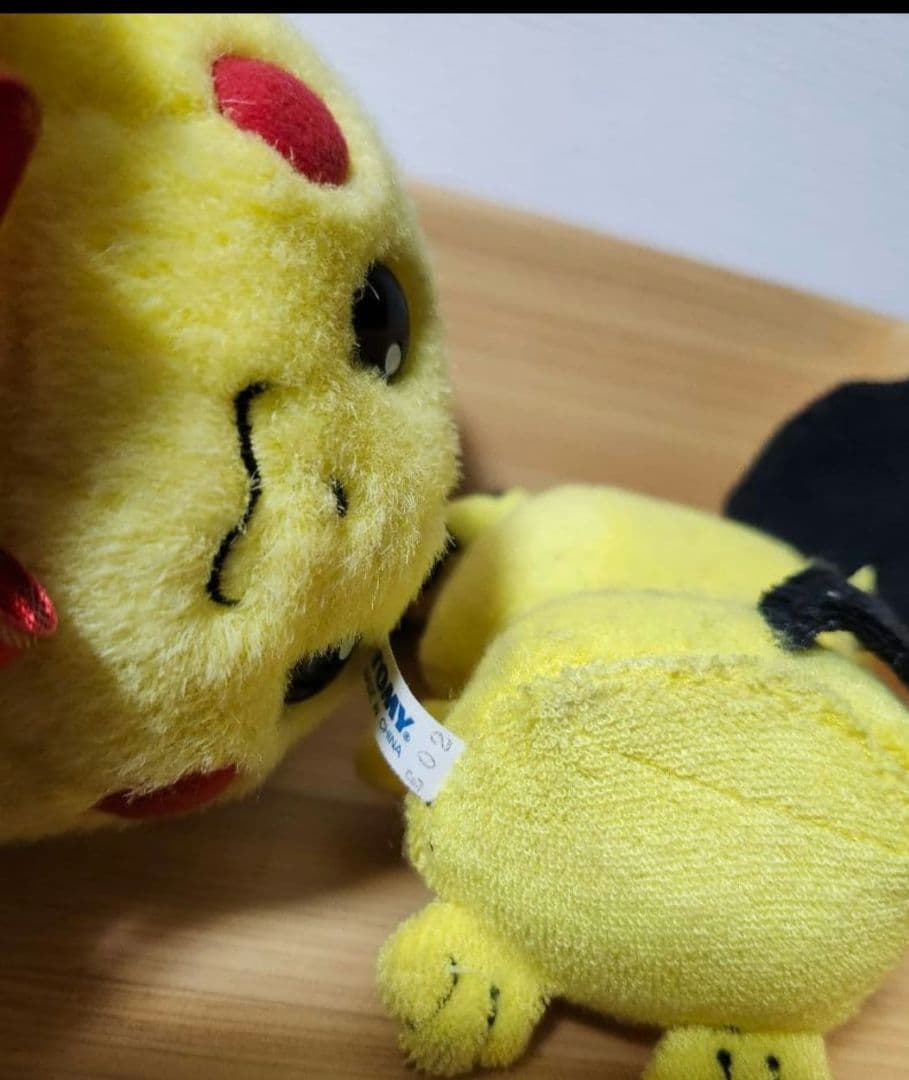 激レア 初期 TOMY　クリスマス ピカチュウ ピチュー　 赤リボンベル付き