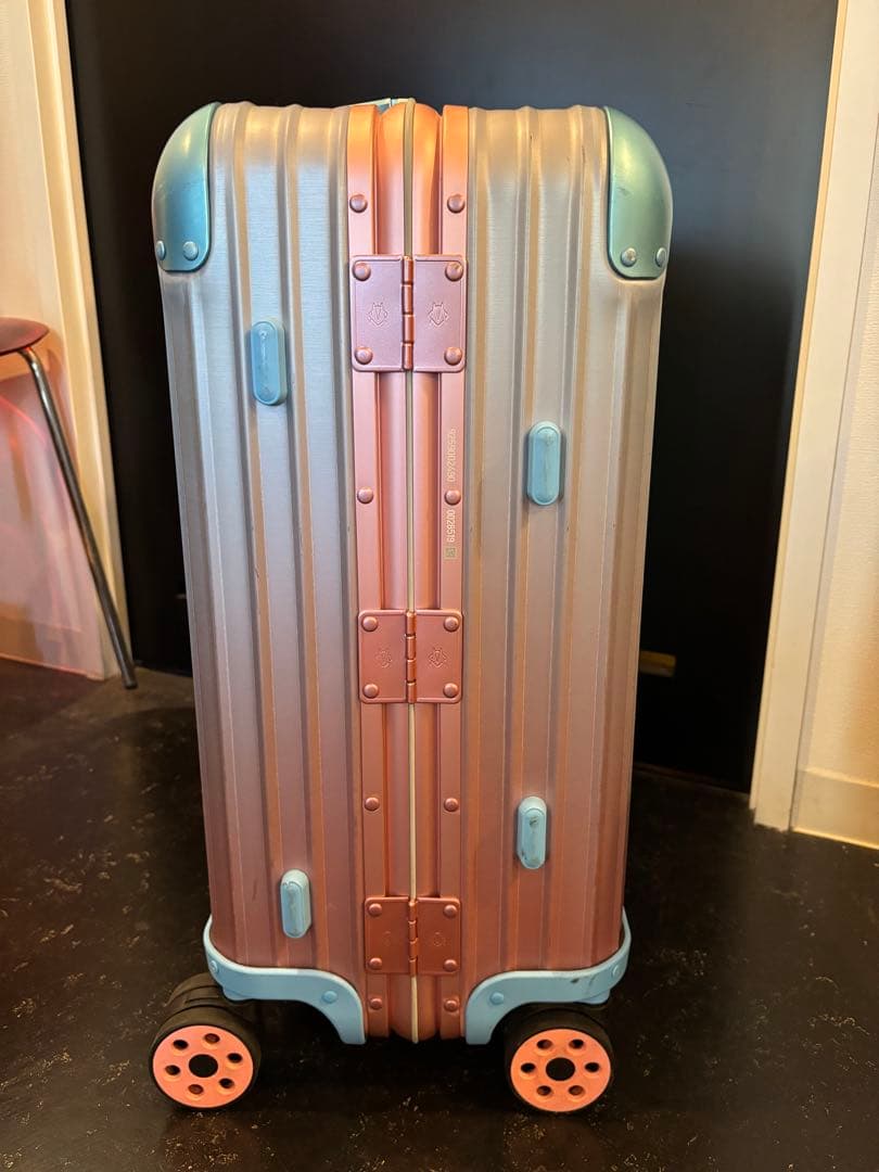 リモワ×アレックスイスラエルコラボ 2019年 キャリーケース ピンクブルー