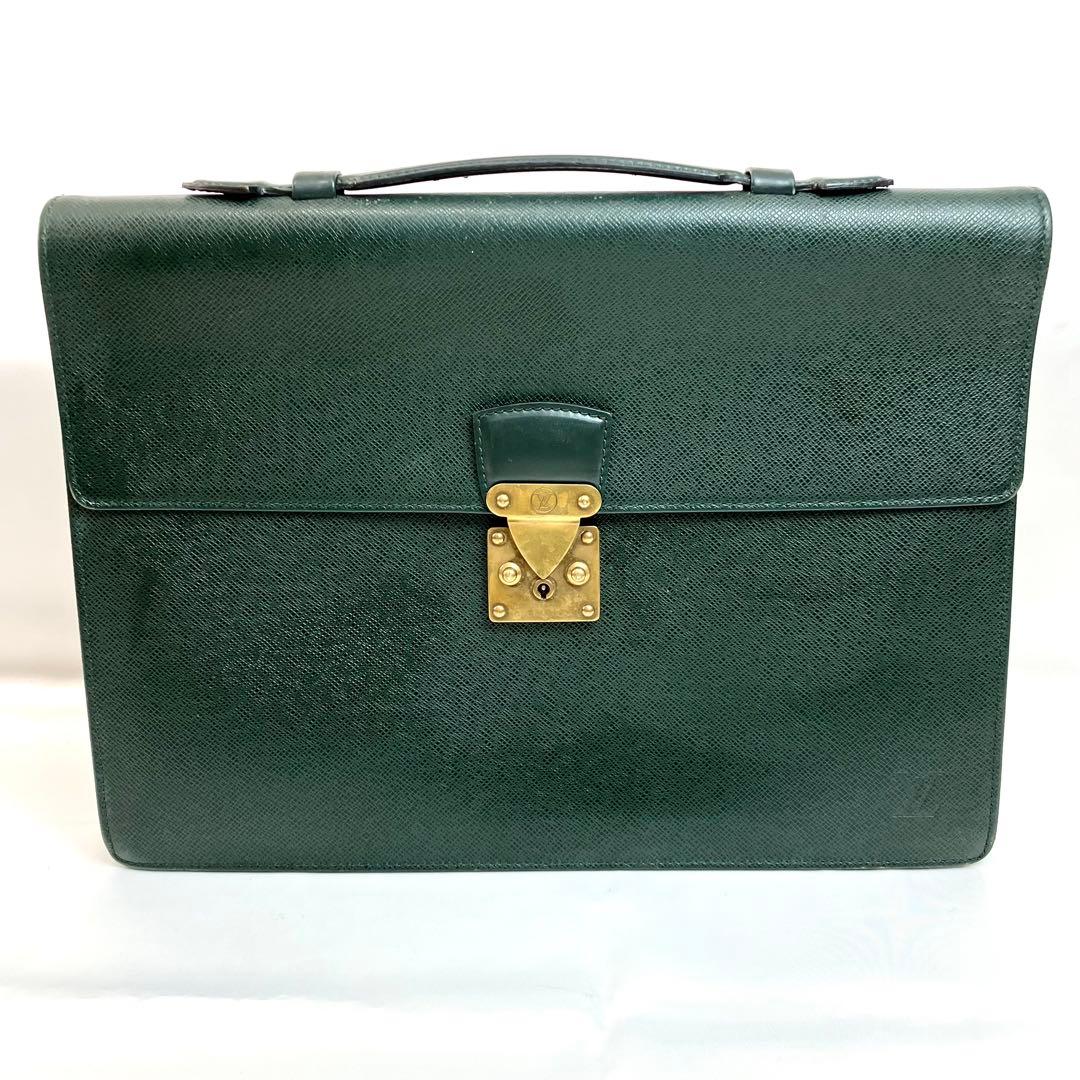 ルイヴィトン　タイガ　ブリーフケース セルヴィエット　モスコバ　A4