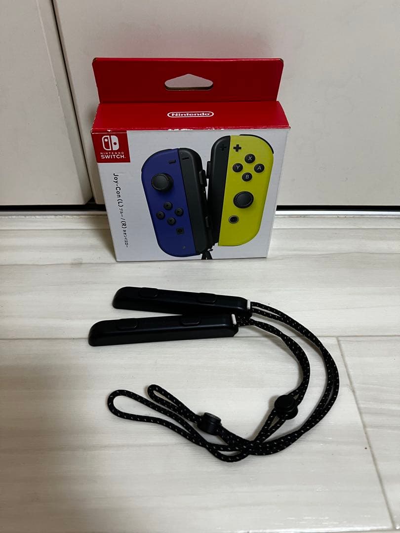 Nintendo Switch（通常使用は可、ケース付）