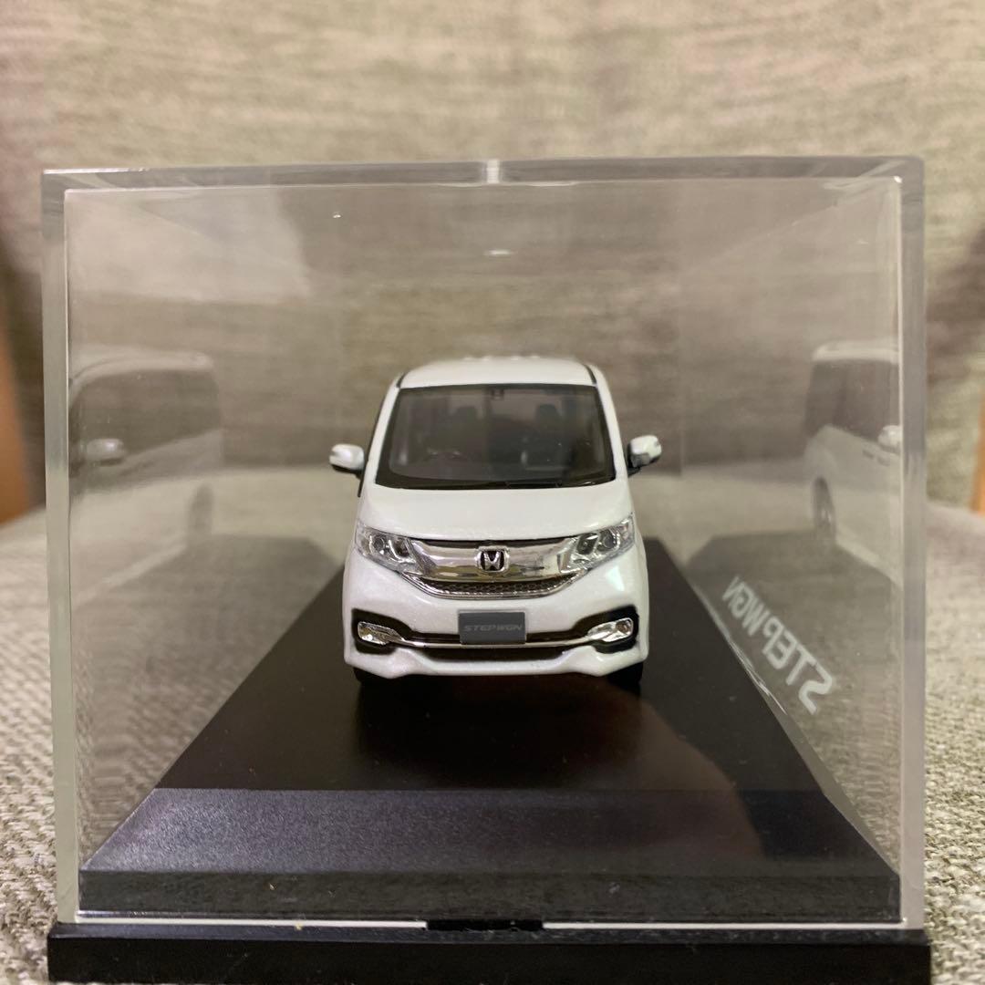 カラーサンプル　HONDA ステップワゴンrp