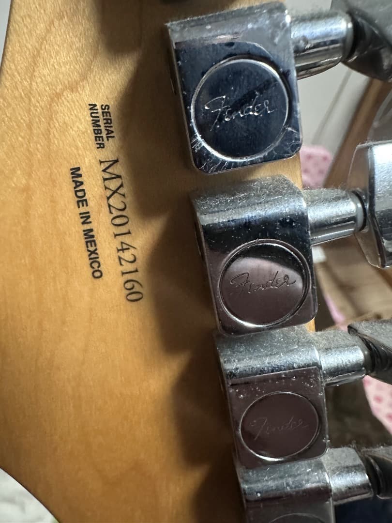 Fender ストラトキャスター イエロー