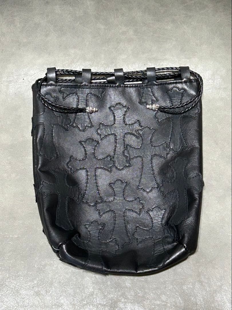 レザー巾着　クロスパッチ、総柄