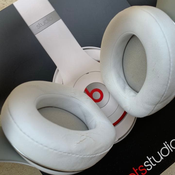 ヘッドホン Beats studio 有線