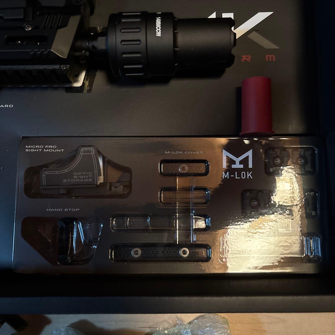 【盆休みSALE】東京マルイAKストーム　サイト　マガジン　バッテリー付き