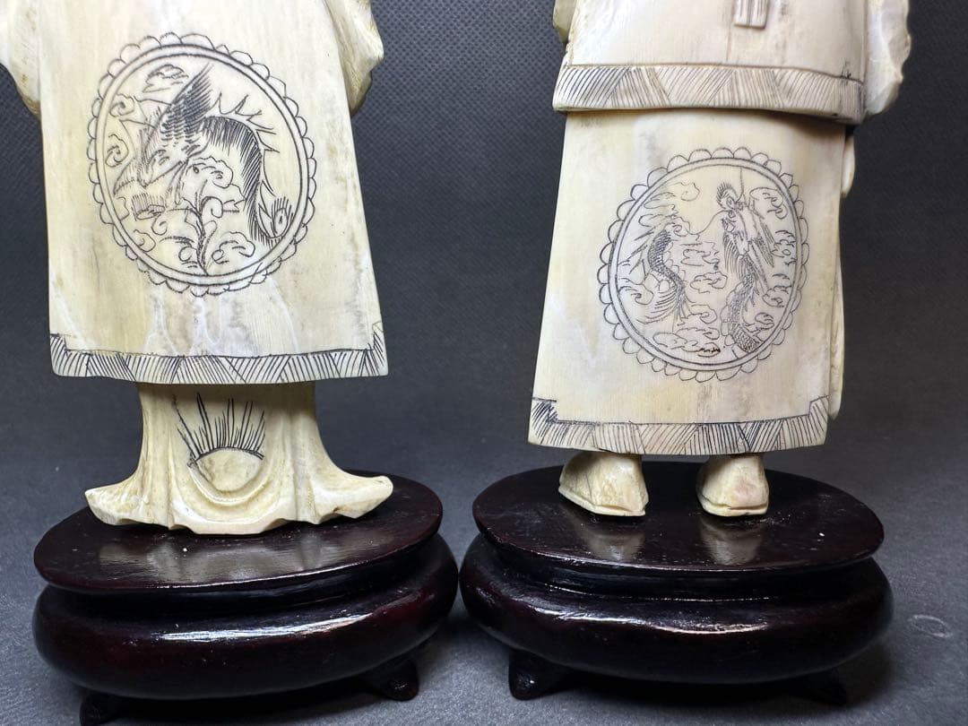 極上　中国美術　置物　唐物骨（皇帝皇后） 細密細工 天然素材　骨董コレクション