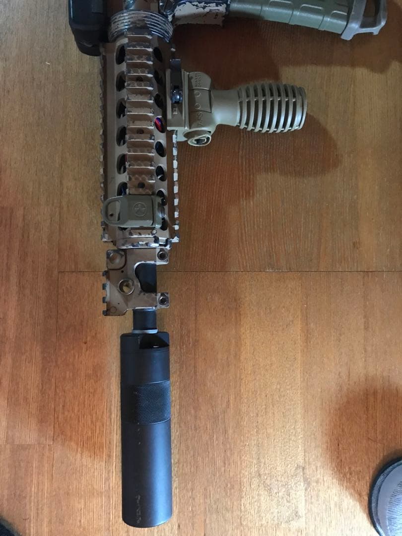 東京マルイ　M4 カスタム　8/25 出品取り消します