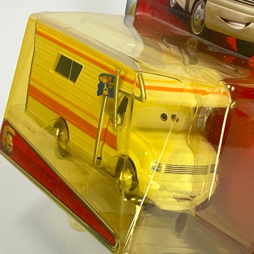 【激レア】カーズ　キャンピングカー LARRY CAMPER　マテル LAR01