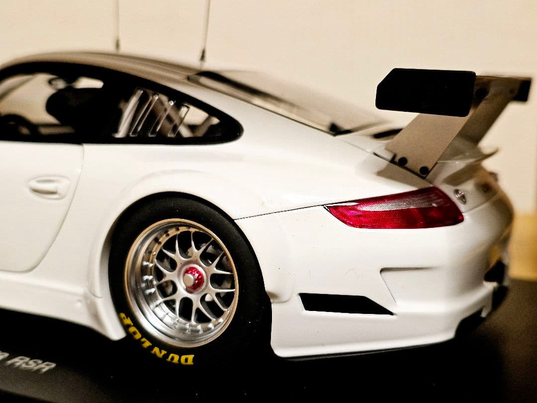 オートアート1/18 ポルシェ911(997) GT3RSR 2009