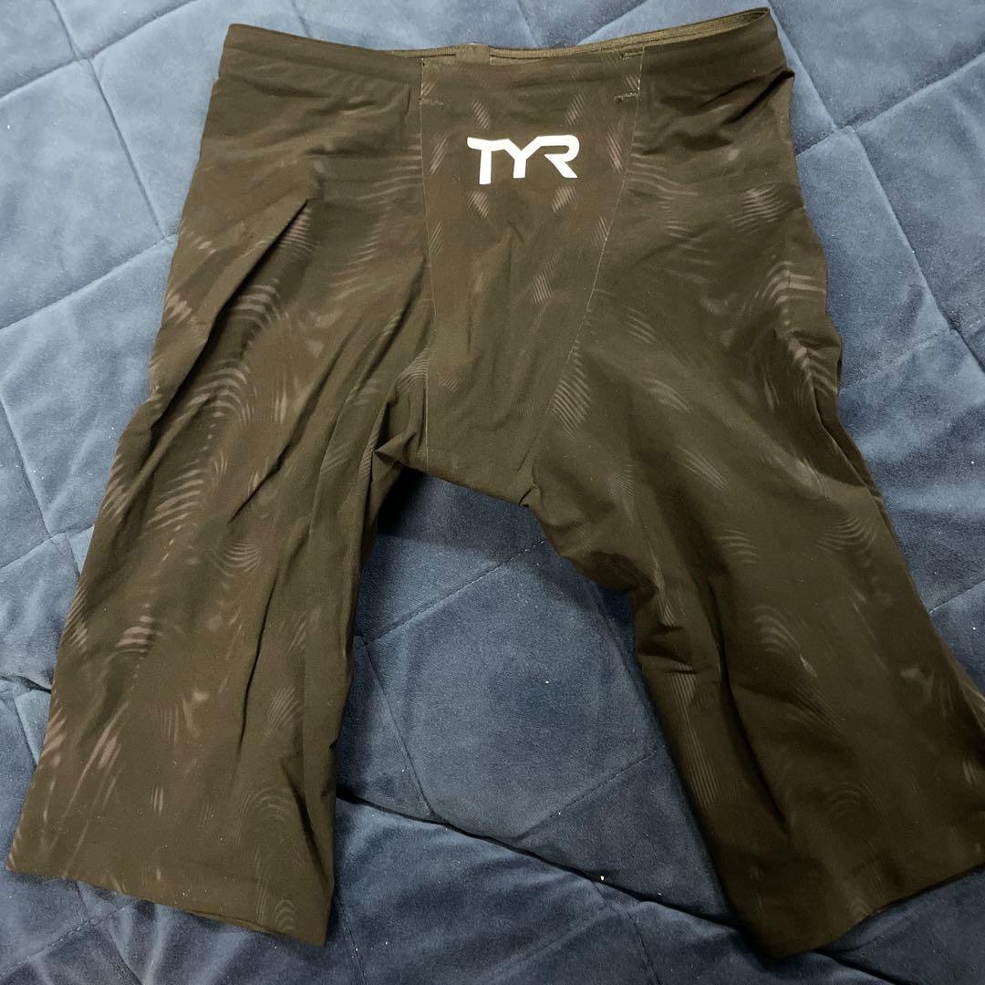 TYR レース用水着