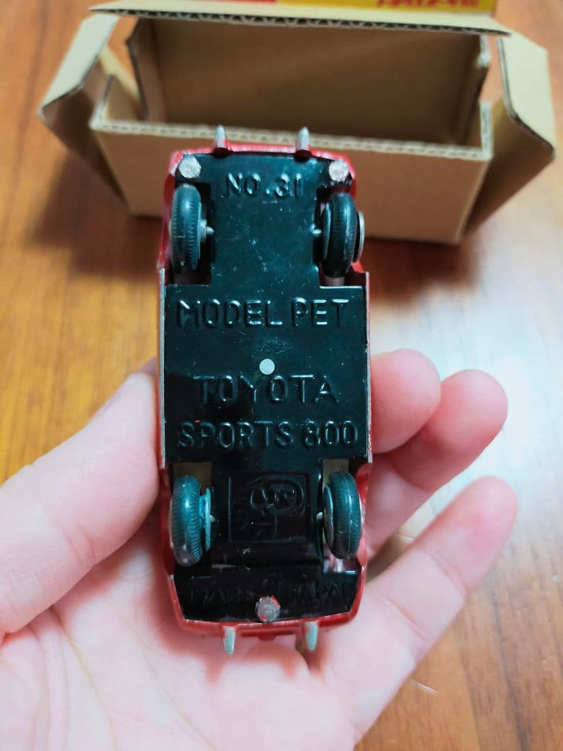 トヨタスポーツ800 　(赤/黒ルーフ 白内装) No.31　箱付き