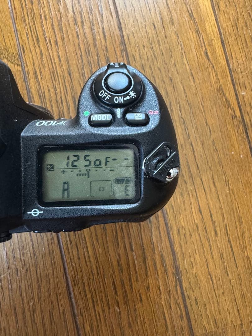 Nikon F100 フィルム一眼レフカメラ　ジャンク