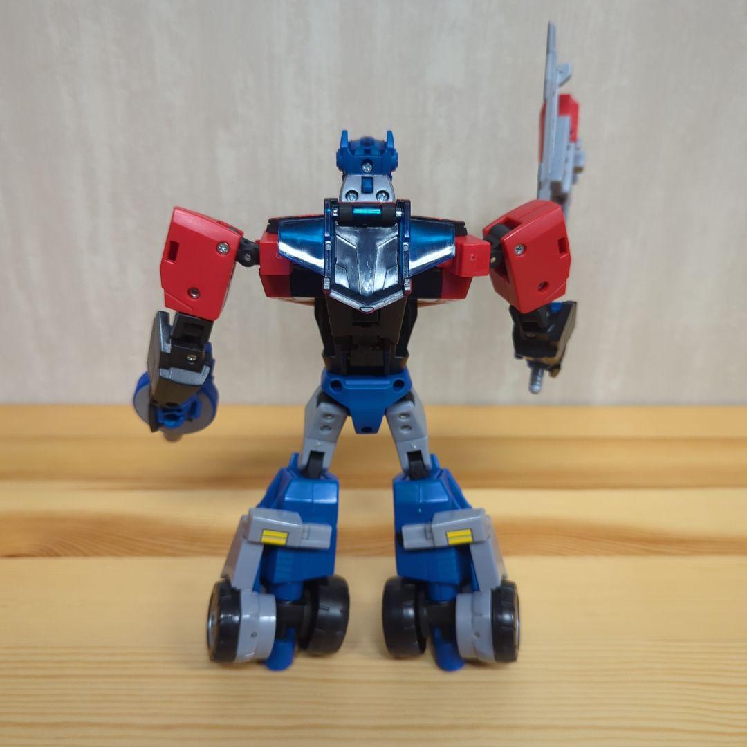 トランスフォーマー アニメイテッド オプティマスプライム 海外版