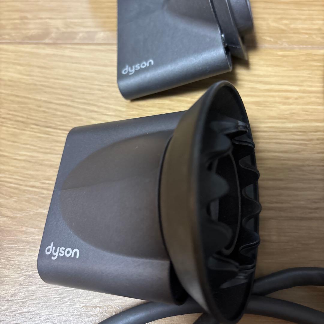 Dyson Supersonic Ionic ヘアドライヤー　ジャンク品