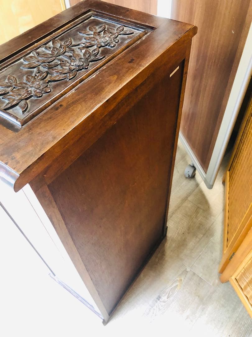 アンティーク　キャビネット