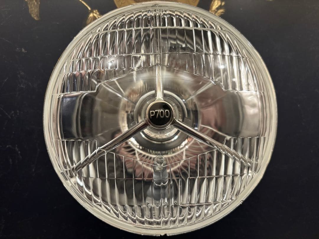 シルバー・スリーポイント・ヘッドライト・ルーカス