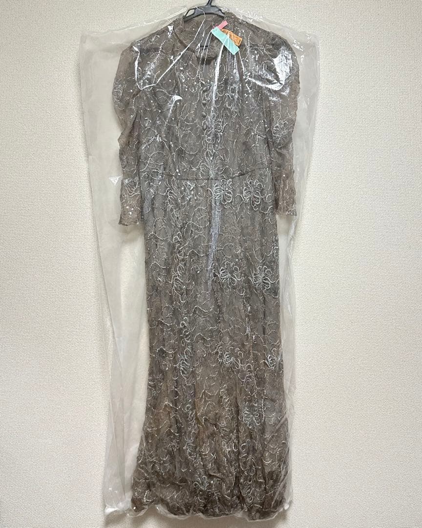 【LEJA】スパンコール花柄刺繍ソフトパフスリーブマーメイドラインドレス