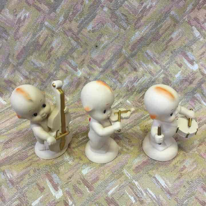 キューピーちゃんの陶器 の置物