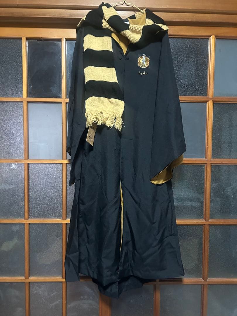 ハリー・ポッター ハッフルパフ ローブ マフラーセット