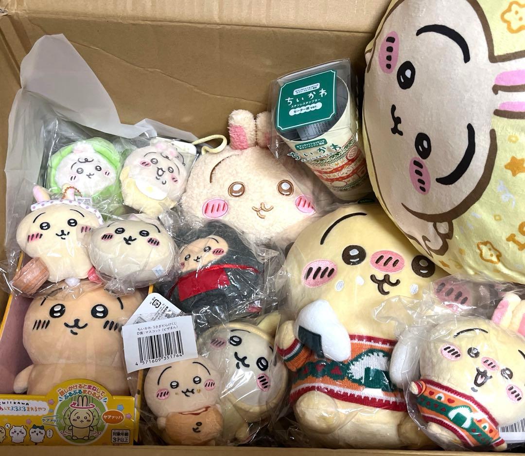 ちいかわ うさぎ ぬいぐるみ マスコット ポーチ タンブラー など