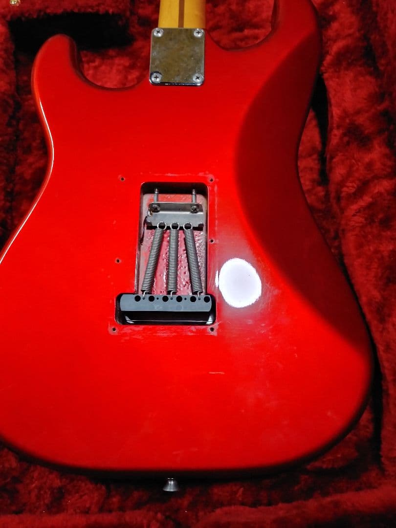 Fender japan　フェンダージャパン　ストラトキャスター　スキャロップ