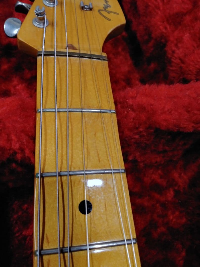 Fender japan　フェンダージャパン　ストラトキャスター　スキャロップ