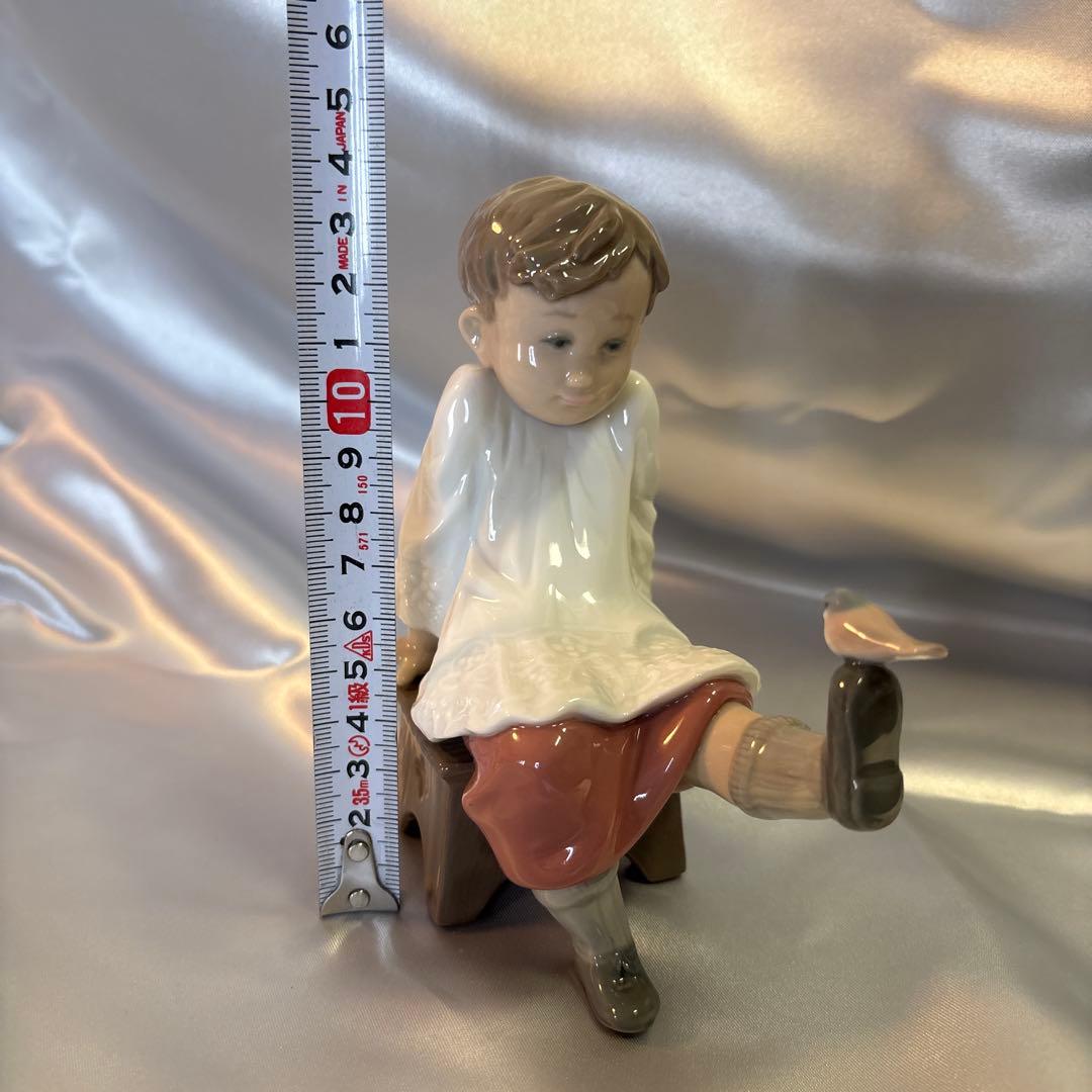 リヤドロ　神父様のお手伝い