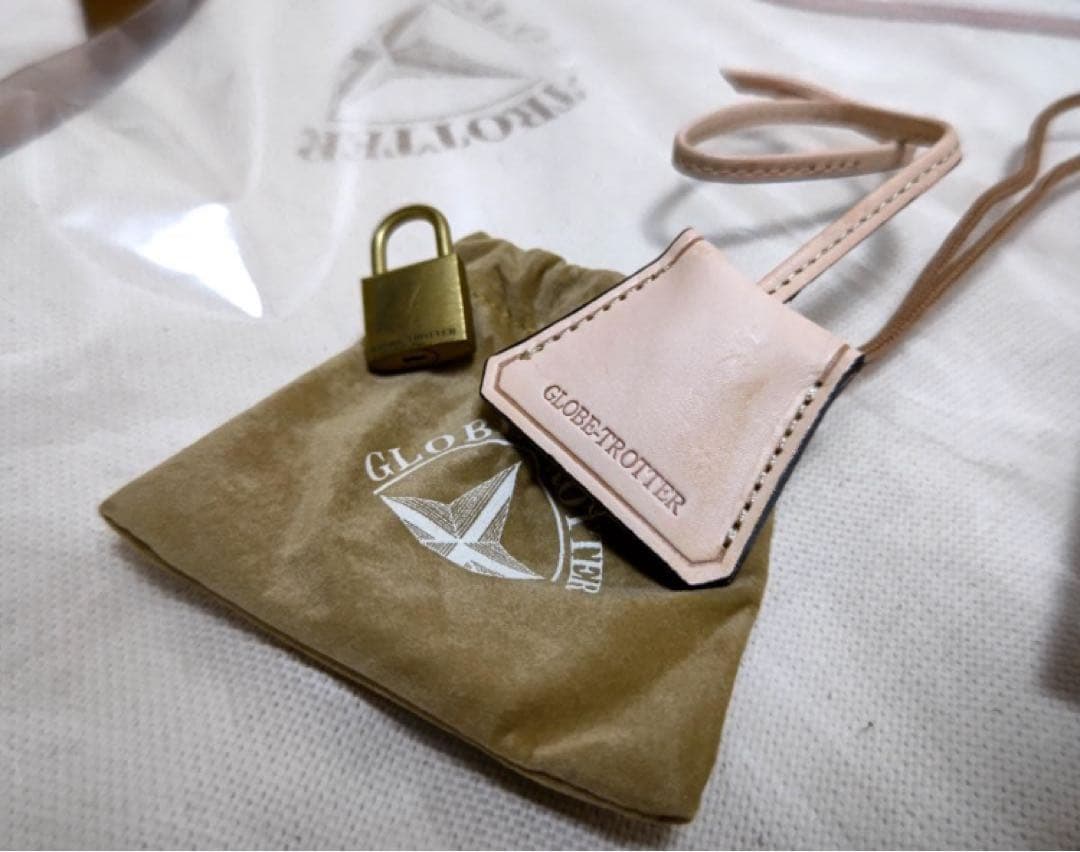 未使用【GLOBE TROTTER】サファリ33インチ 国内正規品 付属品完備