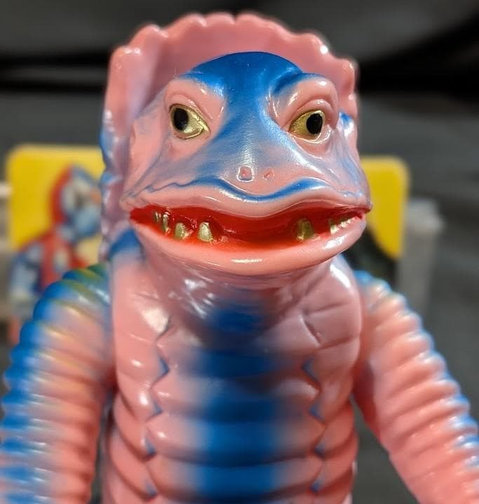 ケムラー「ウルトラマン」登場怪獣（ブルマァク復刻）ヘッダー付ソフビフィギュア