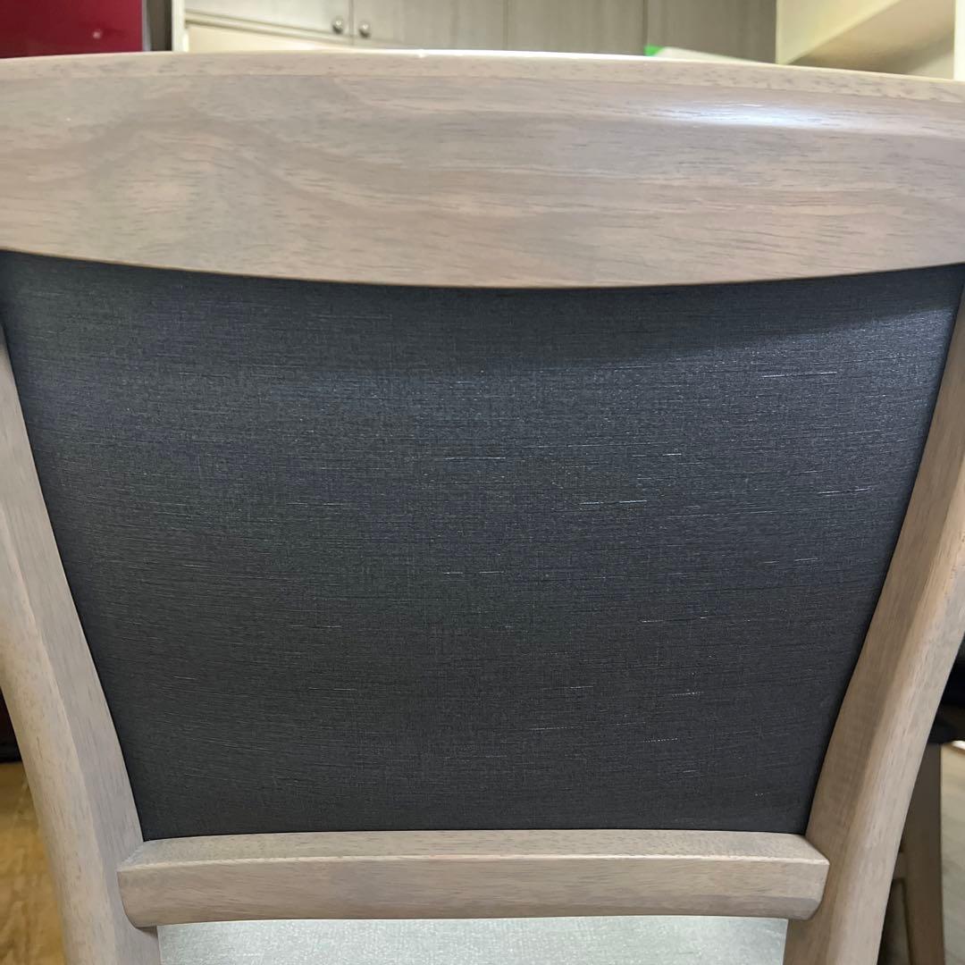 カリモクのChitano ダイニングテーブルと椅子4脚セット