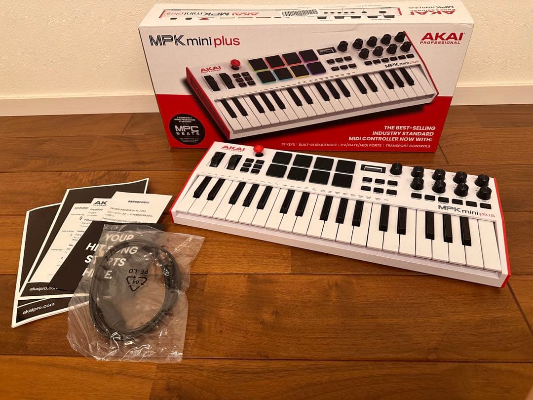 AKAI MPK mini plus 本体