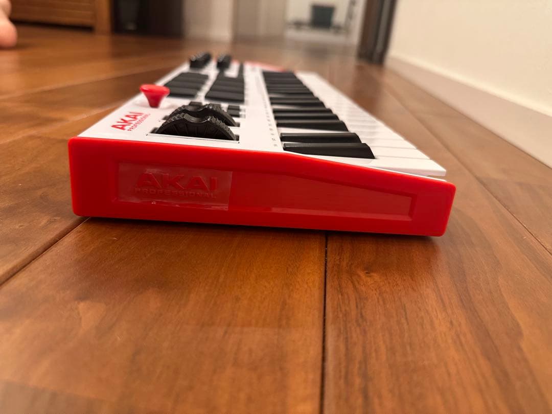 AKAI MPK mini plus 本体