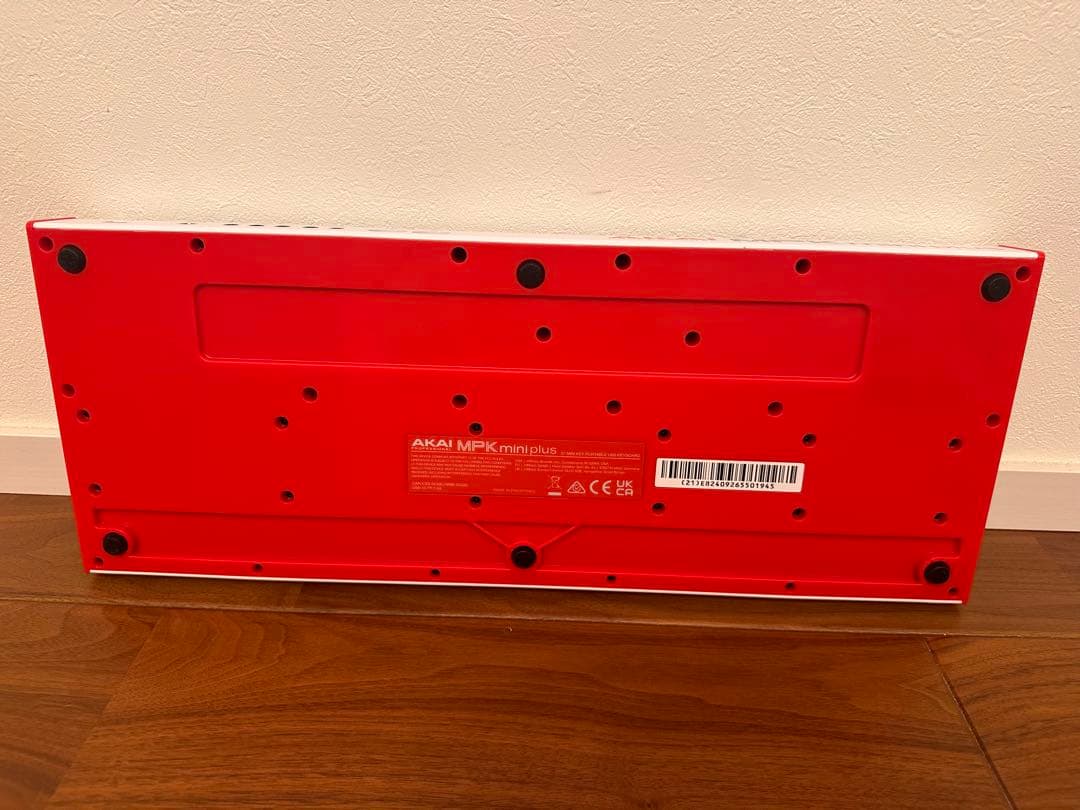 AKAI MPK mini plus 本体