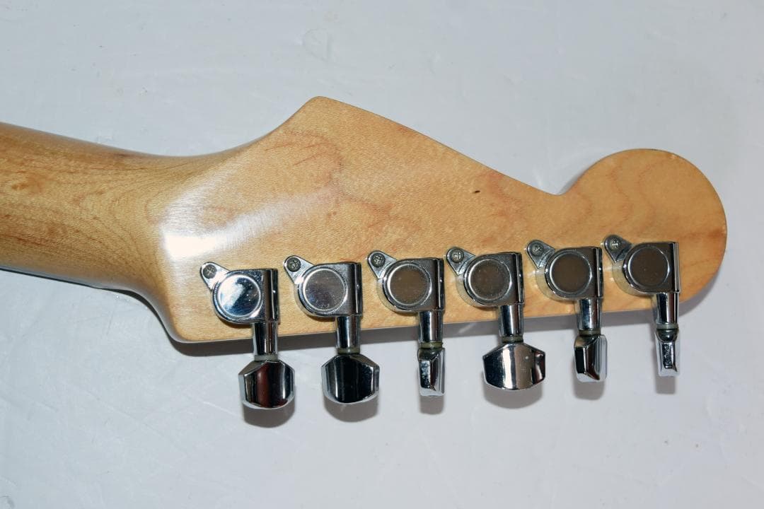 BUSKER'S　Stratocaster　Model