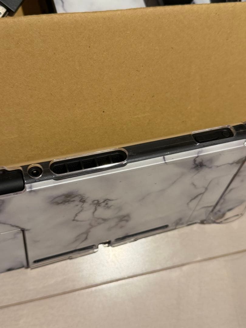 NintendoSwitch 本体 充電器以外あり