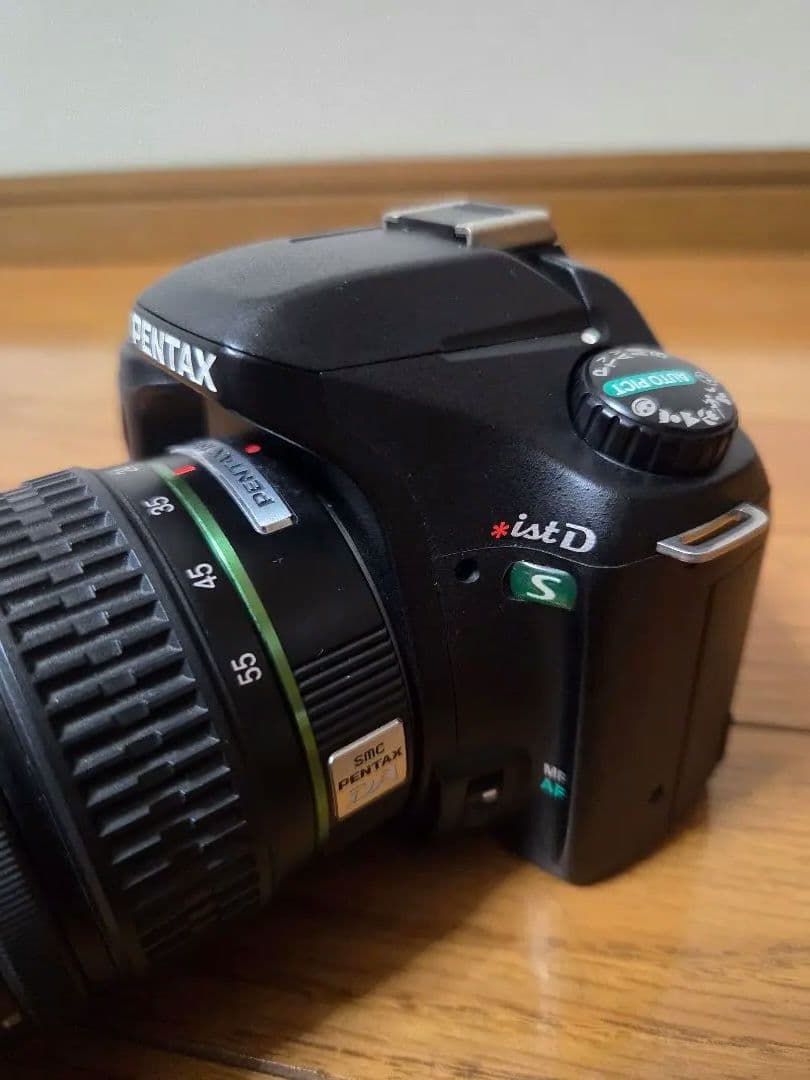 PENTAX istDs デジタル一眼レフカメラ 本体とレンズ付き
