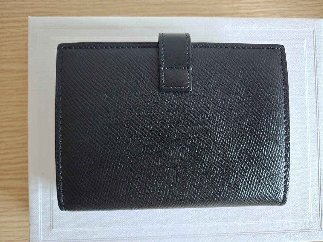 【未使用に近い】Celineセリーヌ ミディアム ストラップウォレット ブラック