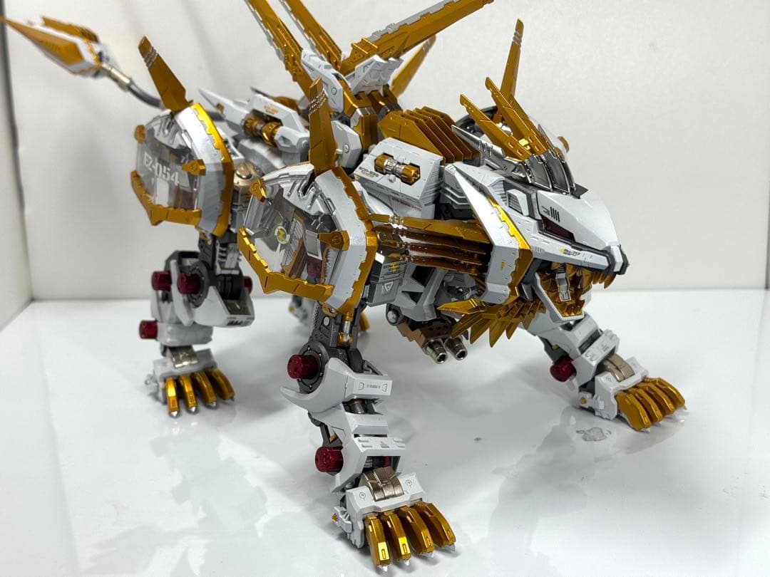 コトブキヤ　HMM ゾイド　ライガーゼロイクス　共和国仕様　全塗装