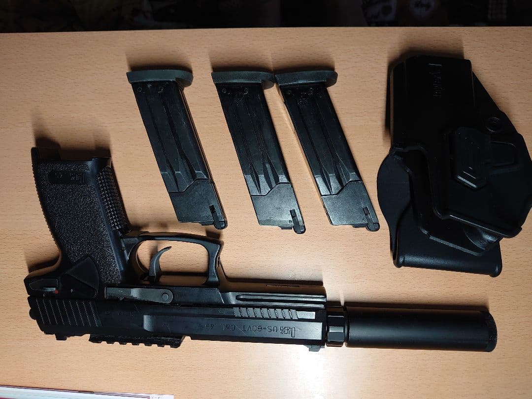 マルイ　ソーコムMK23 マガジン3本付き